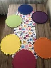 ÇİÇEK DESENLİ RUNNER & PONPONLU SUPLA