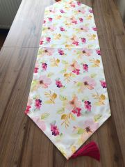 SULUBOYA ÇİÇEK DESENLİ RUNNER