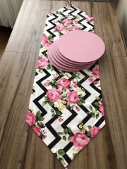 ZİGZAG ZEMİN ÜZERİNE ÇİÇEK DESENLİ RUNNER & SUPLA