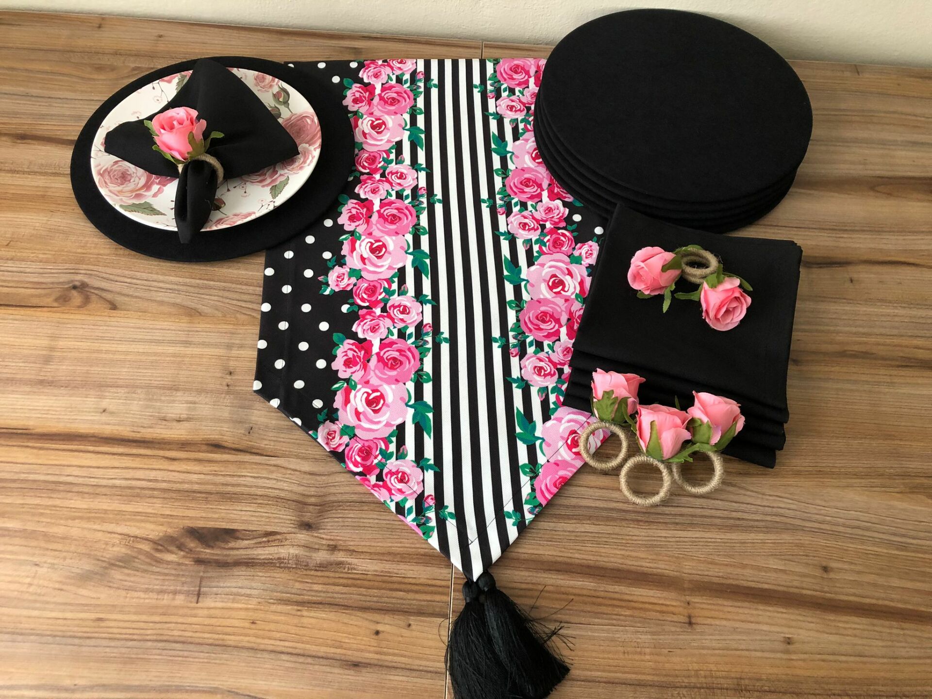 SOFRA SUNUM SETİ PEMBE GÜL DESENLİ TAKIM