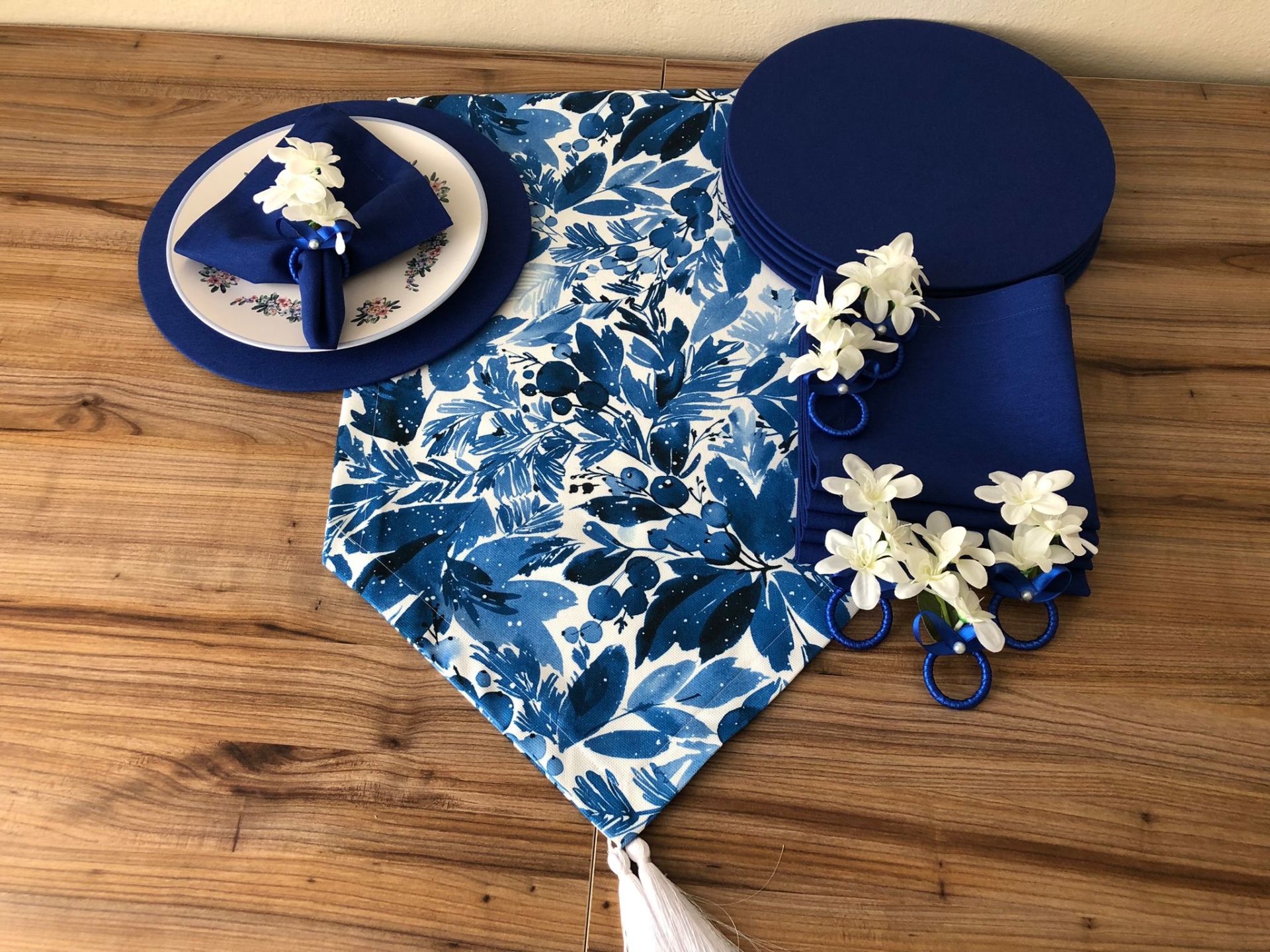 SOFRA SUNUM SETİ SULUBOYA LADİN YAPRAĞI DESENLİ