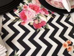 SOFRA SUNUM SETİ ZİGZAG ZEMİN ÜZERİNE GÜL DESENLİ TAKIM