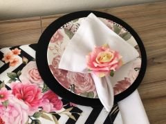 SOFRA SUNUM SETİ ZİGZAG ZEMİN ÜZERİNE GÜL DESENLİ TAKIM