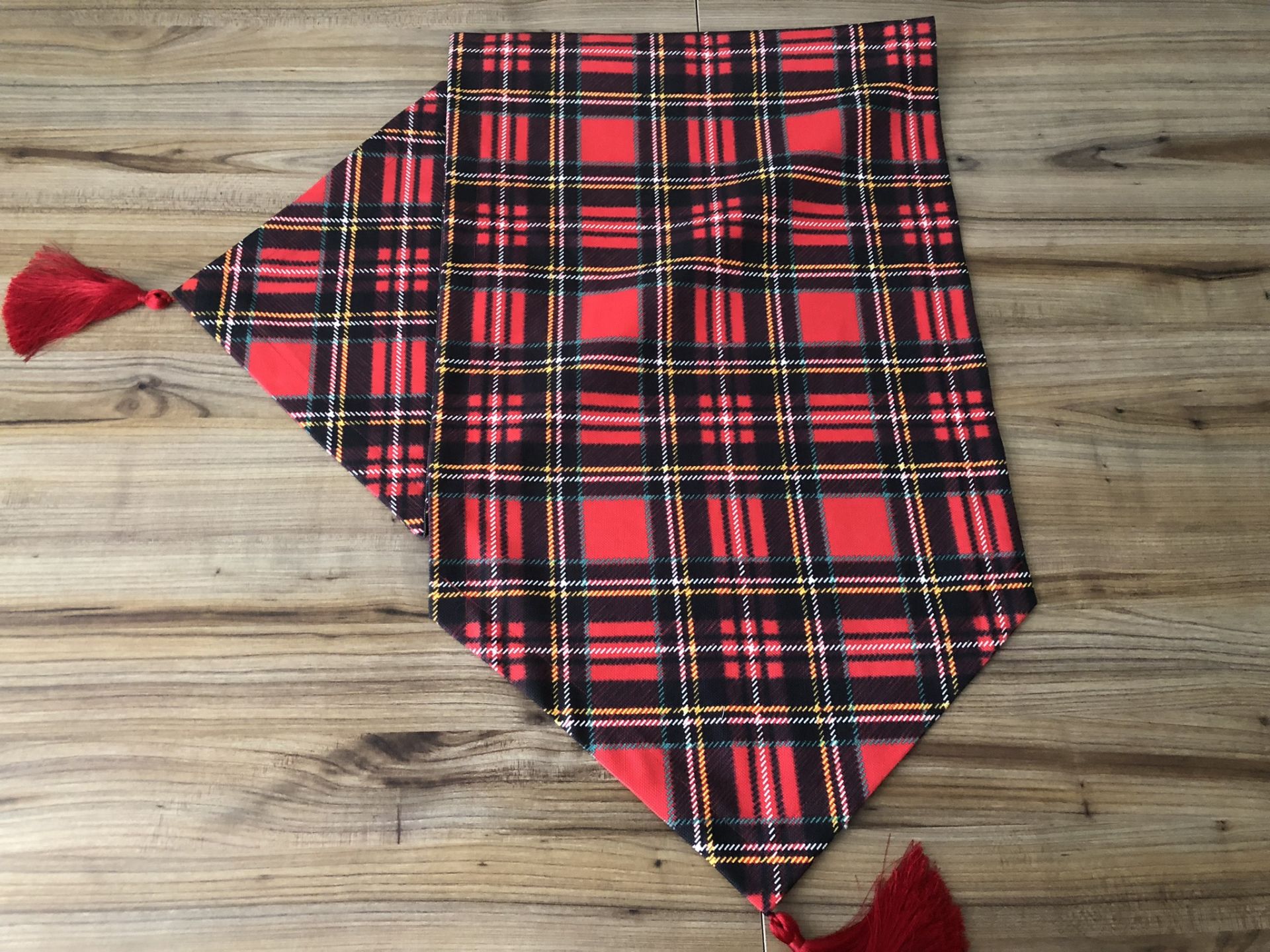 YILBAŞI RUNNER EKOSE DESENLİ