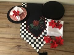 YILBAŞI SOFRA SUNUM SETİ YILBAŞI ÇİÇEĞİ DESENLİ