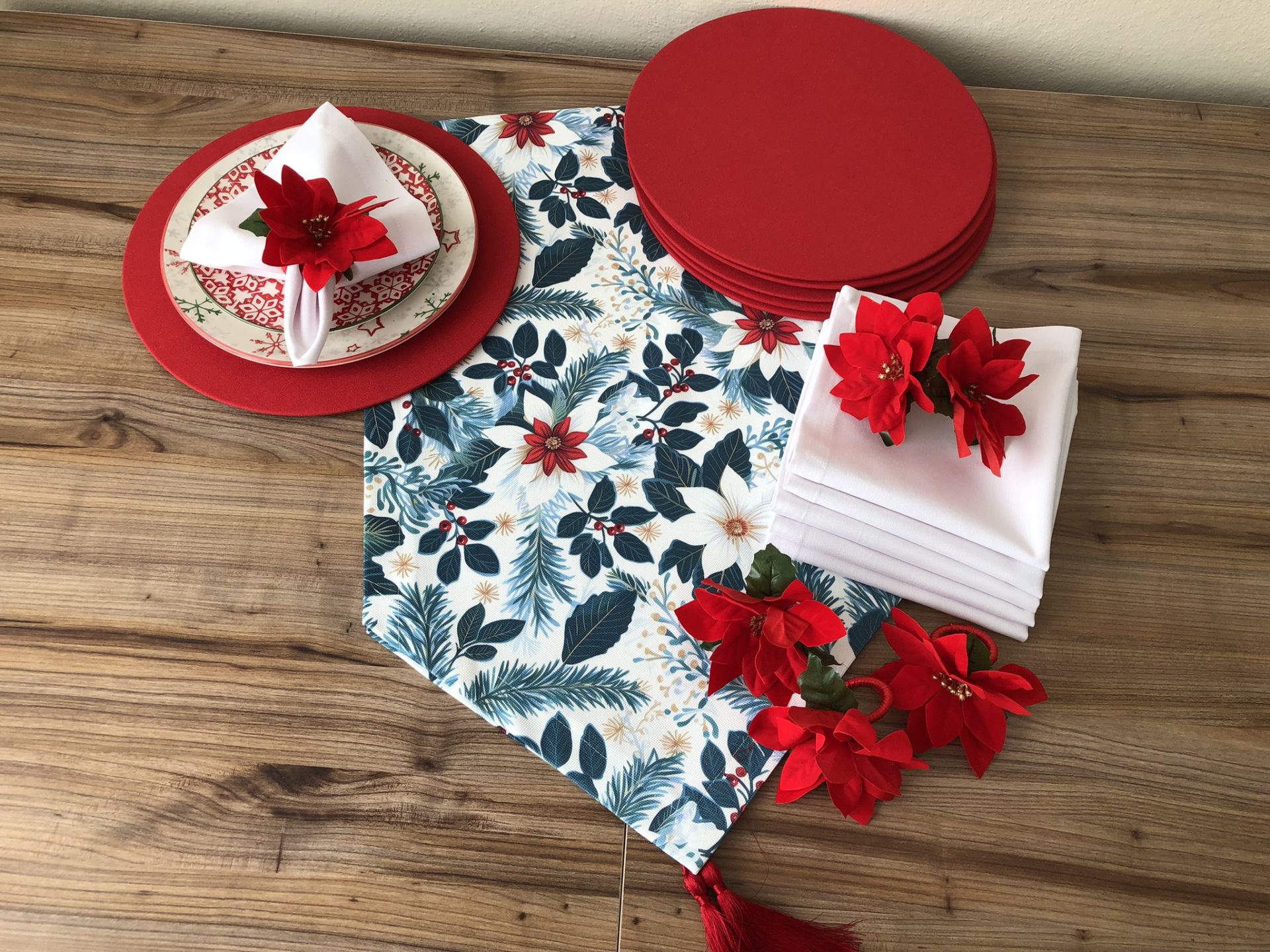 YILBAŞI SOFRA SUNUM SETİ YILBAŞI ÇİÇEĞİ DESENLİ 02