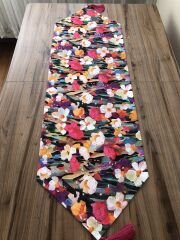 YAĞLI BOYA ÇİÇEK DESENLİ RUNNER