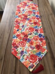 KIRMIZI MAVİ SARI ÇİÇEK DESENLİ RUNNER