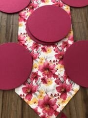 FUŞYA SARI BÜYÜK ÇİÇEKLER DESENLİ RUNNER & SUPLA