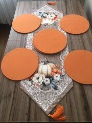 JÜT ZEMİN ÜZERİNE BALKABAĞI DESENLİ RUNNER & SUPLA