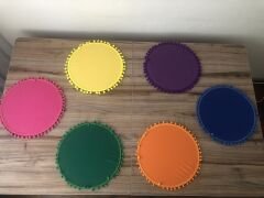 KARIŞIK RENKLİ  PONPONLU SUPLA  33 CM (MDF DAHİL) (6 ADET)